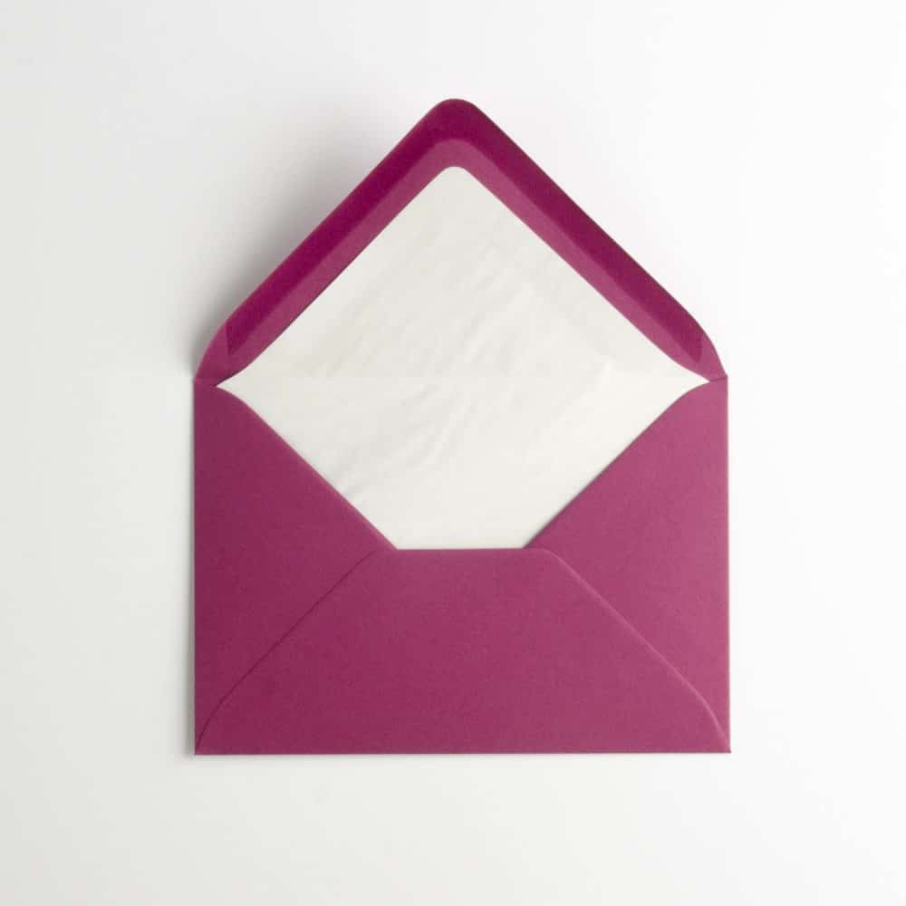 Deluxe Umschlag "Cassis"